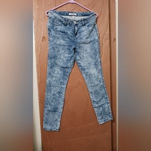 Womens size 8 refuge jeans